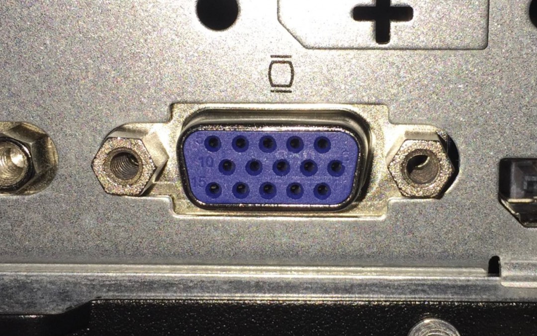DE15 (VGA) Port